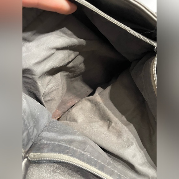 Womens Simply Vera Vera Wang Silver Gray Shoulder Bag great condition - Picture 10 of 11